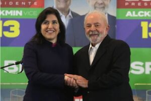 Simone Tebet viaja com Lula
