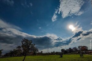 Dia terá sol, mas frente fria se aproxima e clima começa a mudar em MS