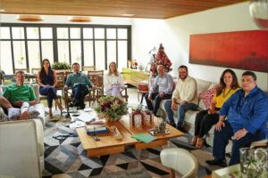 Riedel realiza reunião com equipe de transição hoje