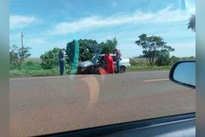 O motorista do Corsa Sedan, além da suspeita de fratura, tinha ferimentos na região frontal da cabeça