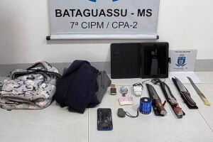 Ladrão tenta esfaquear policial após fuga e leva tiro na perna em MS