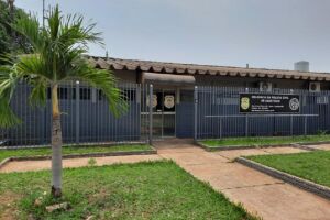 Homem foi preso em flagrante após mulher contar que tinha sido agredida e ameaçada