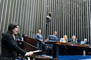 Simone Tebet apresentou requerimento no Senado
