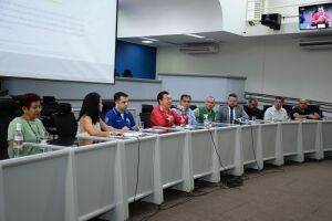 Vereadores saem a favor de trabalhadores da enfermagem