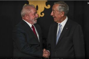 Lula com o presidente de Portugal, Marcelo Rebelo.