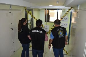 Empresa dá golpe, vítimas tentam invadir prédio e vão parar na delegacia em Campo Grande