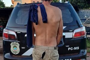 Homem mete bala e vai preso após matar cachorro de vizinha em Mundo Novo