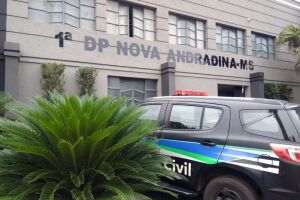 Homem é ameaçado com facão após ter casa furtada por mulher em Nova Andradina