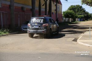 Batalhão de Choque também fez rondas para tentar pegar suspeito de atirar contra o jovem