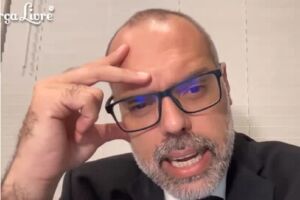 Allan dos Santos reativa canais de fake news contra Lula
