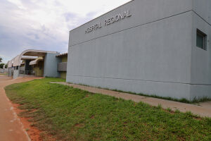 Homem surta, tenta se esconder em banheiro de hospital e acaba preso em MS