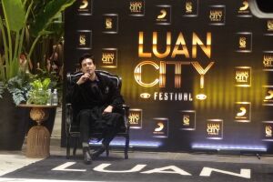 Luan durante coletiva para imprensa em Campo Grande 
