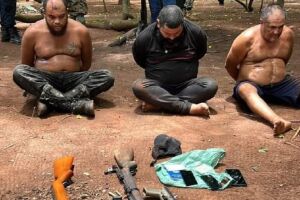 Brasileiros com passagens pela polícia são presos com armas e celulares no Paraguai