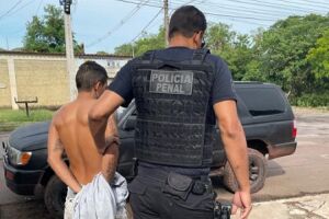 Condenado por roubo e receptação é preso após romper tornozeleira em Corumbá