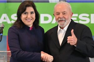Lula dá carona para Simone Tebet após reunião