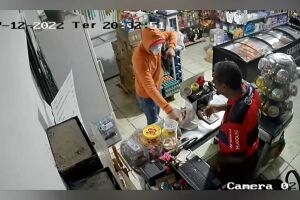 Câmeras flagram tentativa de assalto a supermercado em Coxim