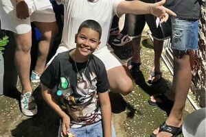 Garoto comemorava o ano novo com a família