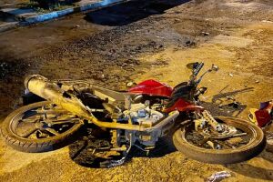 Adolescente que se envolveu em batida pilotando moto é trazida para Campo Grande