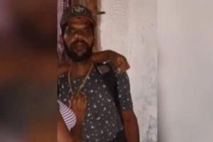 Policial mata catador de recicláveis ao confundir madeira com fuzil