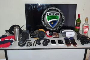 Dupla é presa após cometer furto e comercializar objetos em boca de fumo