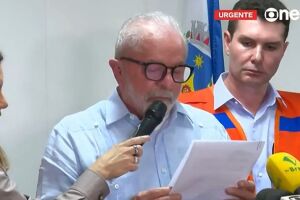 Momento em que o presidente Lula anuncia o decreto