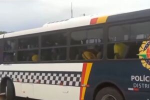 Ônibus com os 'patriotas' terroristas