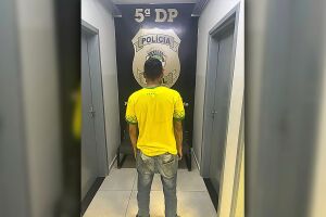 Acusado de esfaquear homem em conveniência se apresenta e diz que agiu em legítima defesa