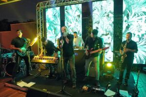 Show com Banda V12 acontece amanhã em Campo Grande
