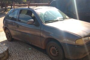 Carro foi apreendido