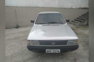 Carro modelo antigo foi achado no Piratininga 