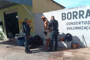 O suspeito foi levado para a Delegacia de Polícia Civil 