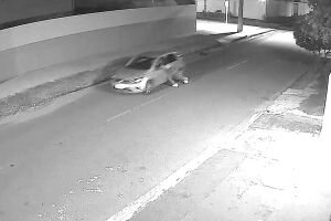 Mulher foi arrastada pelo motorista de aplicativo