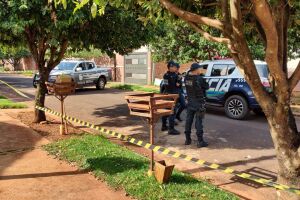 Mais equipes de polícia estão no local
