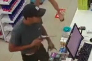 Bandido assalta farmácia e foge com bolsa de cliente na Mata do Jacinto (vídeo)