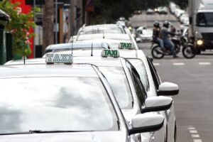 Isenção de ICMS para taxistas de MS facilita compra de novos veículos