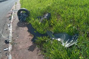Motorista tem mal súbito, bate veículo em poste e deixa bairro sem energia em Campo Grande