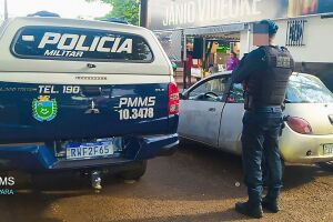 Homem pega carro de oficina para dar uma 'voltinha' e acaba preso em Dourados