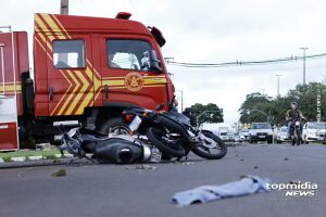 Motos ficaram danificadas com o impacto