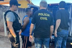Padrasto que filmava enteada no banho é preso em Naviraí