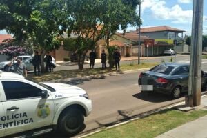 Delegado estaria envolvido em discussão no trânsito que acabou em tiro no carro em Campo Grande