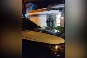 Assalto em residência termina com troca de tiros e bandido morto em Dourados