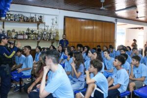 Alunos recebem palestras sobre bullying e violência 