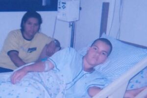 Aos 11 anos, Ana Paula passou pela primeira cirurgia
