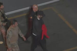 Empresário acusado de estupro, entre outros crimes, Thiago Brennand chega a SP 
