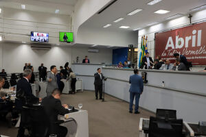 Vereadores analisam projeto que organiza a estrutura administrativa da Casa
