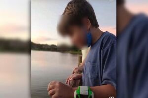 Avó posta louvor e pede que neto não desista
