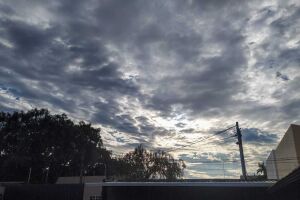 Segunda-feira será de sol e pancadas de chuva em MS