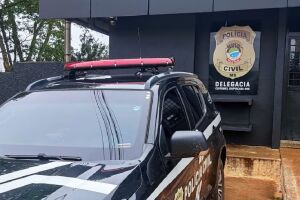 Homem foi encontrado ferido e ainda com o sangue da vítima nas mãos