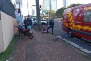 A mulher foi socorrida pelo Corpo de Bombeiros 