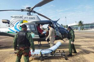 PM e Corpo de Bombeiros resgatam idoso picado por cobra no Pantanal